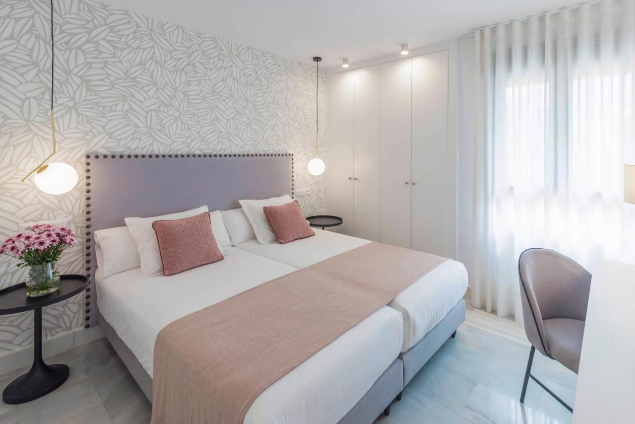 Premium Apartment & Free Parking By Ele Apartments マラガ エクステリア 写真