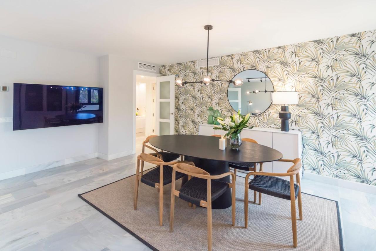 Premium Apartment & Free Parking By Ele Apartments マラガ エクステリア 写真